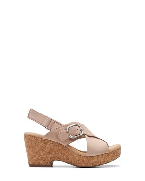 Clarks Giselle Dove Platform Sandal In Natural Lyst