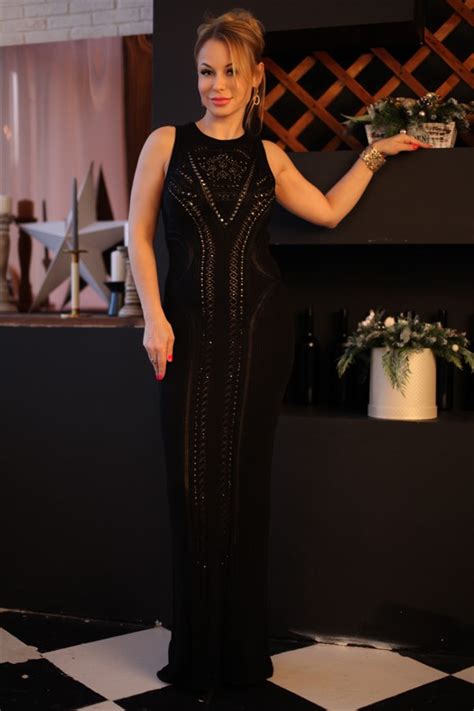 Charming Alena Y O From Saint Petersburg With Blonde Hair ID LadaDate