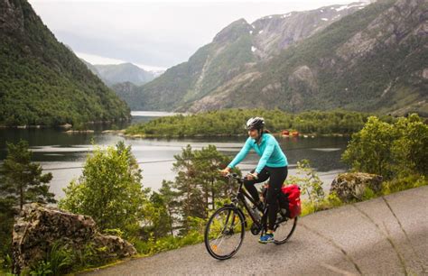 Bicycle Touring for Beginners - ROAD TOURING