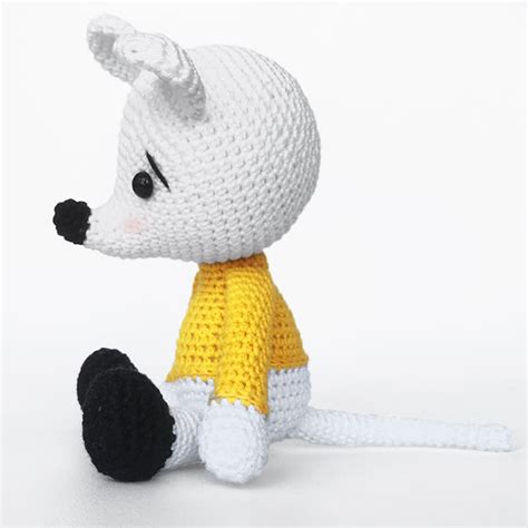 Crochet Mouse Pattern - Cooper the Mouse - Pepika Crochet Patterns