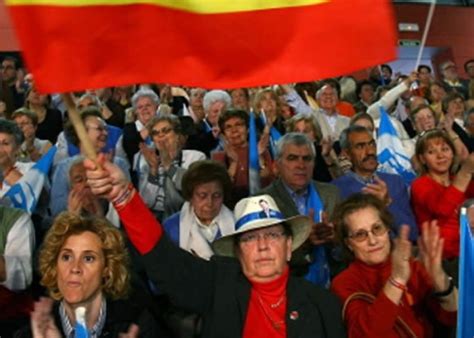 Decenas De Miles De Cazadores Se Manifiestan En Madrid