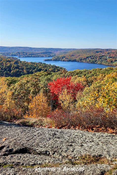 5 Reasons to Love Connecticut in the Fall - Roaming the Americas