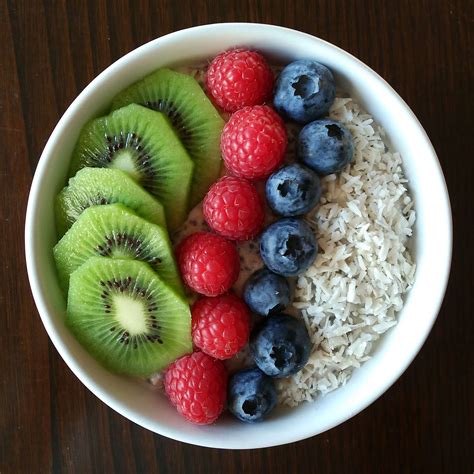 Porridge De Avena Con Fruta Y Coco Rallado María Pérez Muñoz