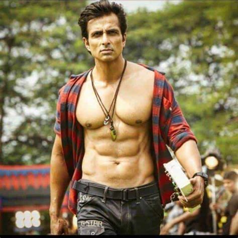 Sonu Sood Biography : Age, Height, Weight, Affair, Family, Wiki