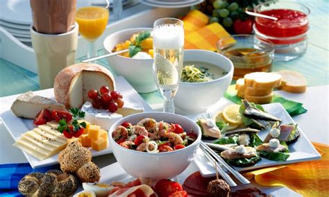 top  breakfast places  karachi   visit