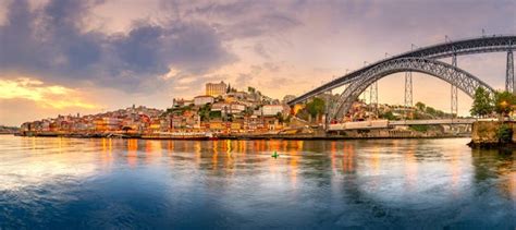 Ribeira District Free Tour in Oporto, Porto