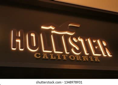 Hollister Logo Vector (.AI) Free Download