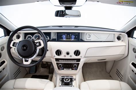 2021 Rolls Royce Phantom Pure White For Sale in Dubai, UAE