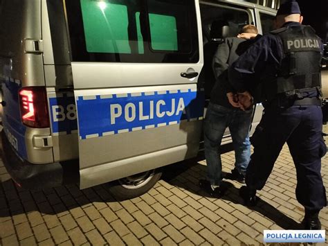 Policjant W Czasie Wolnym Od S U By Zatrzyma Poszukiwanego Listem