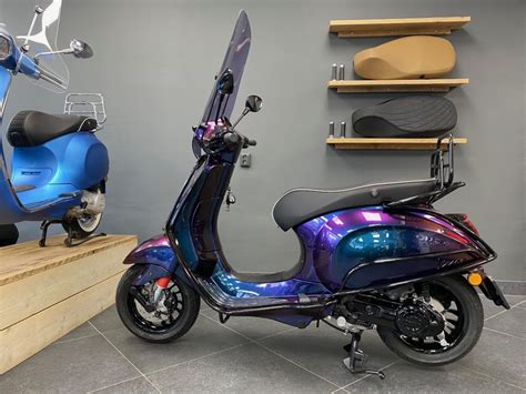 Vespa Sprint Specialpaint Cameleon Purple Blue Perry Scooters Haarlem