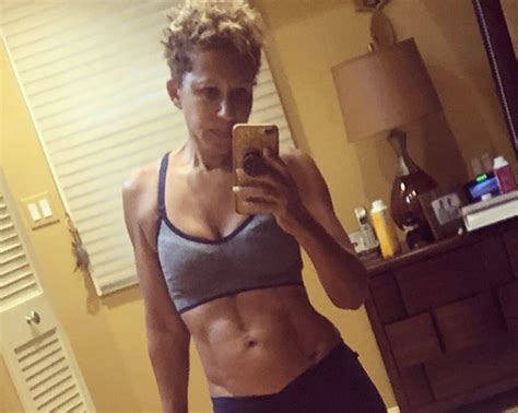 Adrienne Banfield-Norris, 67, shows off toned abs in mirror selfie ...