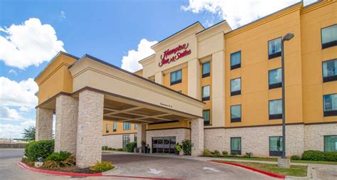 The Hampton Inn and Suites hotel in Bastrop, Texas