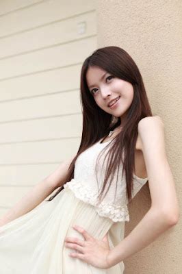Tải hình nền đẹp Cô em sex với cặp chân dài cho điện thoại di động