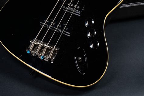 Fender Aerodyne Jazz Bass – Black – GuitarPoint