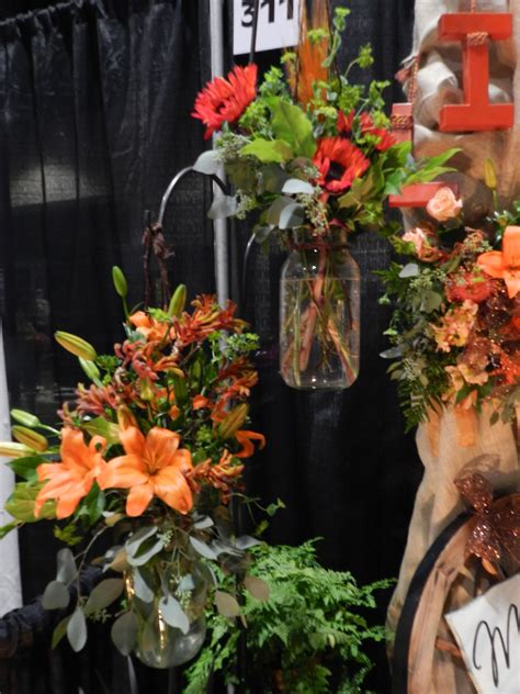 Pretty Arrangements For Our Booth Great Wedding Ideas Fall Wreath