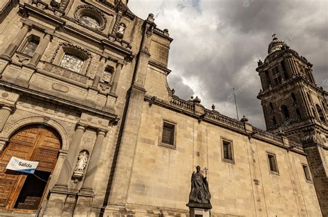 Premium Photo | Mexico city metropolitan cathedral exterior details, mexico