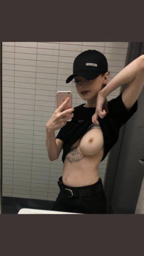 Chipotle Babe Porn Pic