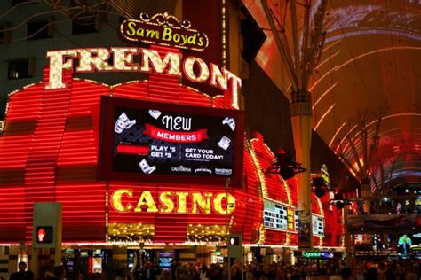 Best Hotels In Downtown Las Vegas & Fun Things to Do