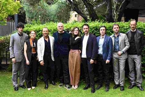 Marconi Serie Tv Rai Con Stefano Accorsi Trama Cast Data