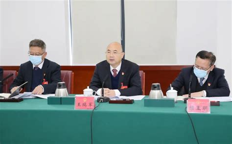 王瑞军与市人大代表审议政府工作报告 齐心协力 踔厉奋发 全力以赴抓好各项目标任务落实 韶关发布