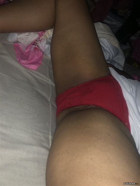 Jugando Con Su Vagina Puritanas