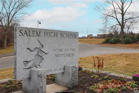 Salem High School, Rankings & Reviews - Homes.com