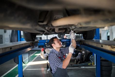 Les 10 Erreurs à éviter Lors De L entretien De Votre Voiture Guide Taxi