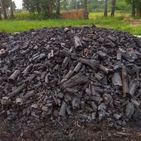 Dry Natural Wood Charcoal For Used For Heating And Cooking Grade B