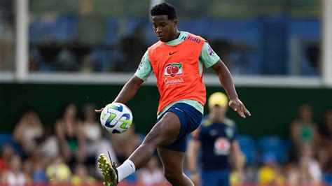 TREINO DA SELEÇÃO ENDRICK GANHA CHANCE NO TIME TITULAR DINIZ PROMOVE