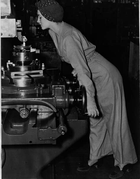 Rosie The Riveter The Surprising Story Behind The Iconic Ww2 Image