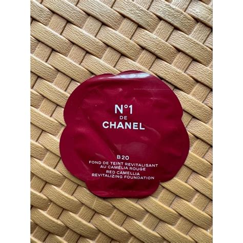 Jual Chanel no 1 de Chanel Red Camellia Revitalizing Foundation shade ...