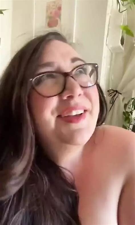 Oben Ohne BBW Zimmerpflanzen Tour Mit Dicken Titten XHamster