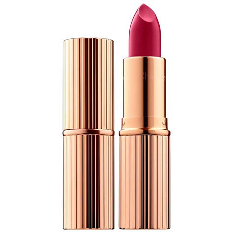 The 15 Best Lipsticks Of 2022