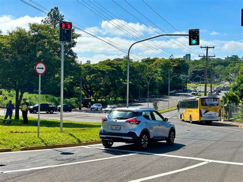 Sem Foros Instalados Na Rotat Ria Das Avenidas Salim Farah Maluf E Ana