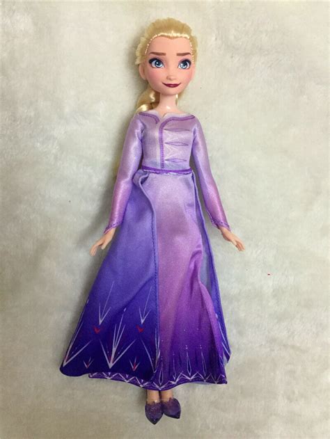 New images of the upcoming Elsa and Anna dolls from Frozen 2 movie ...