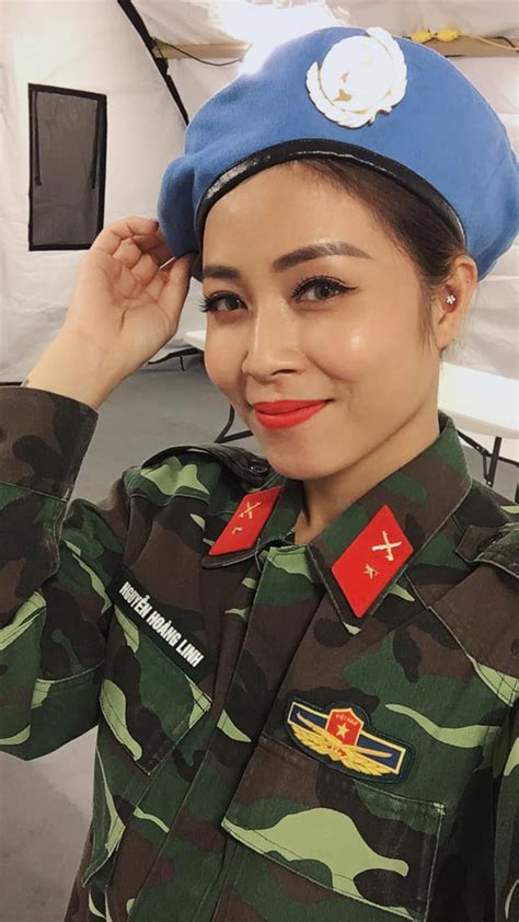 MC Hoàng Linh tung ảnh bán nude khoe khéo vòng eo mơ ước ở tuổi 36