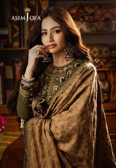 Asim Jofa Embroidered Winter Raw Silk Piece Suit Ajkt Raw Silk