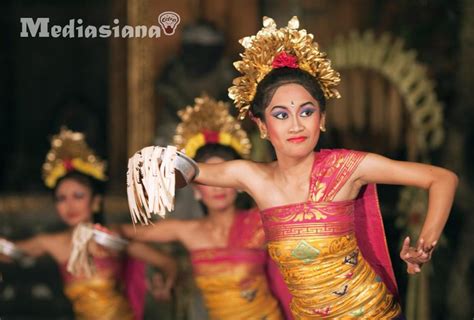 Tari Pendet Bali Sejarah Dan Keunikannya Mediasiana Media