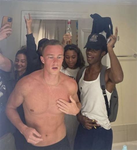 Drew Starkey Drew Starkey Shirtless Hot Actors Hottest Guy Ever