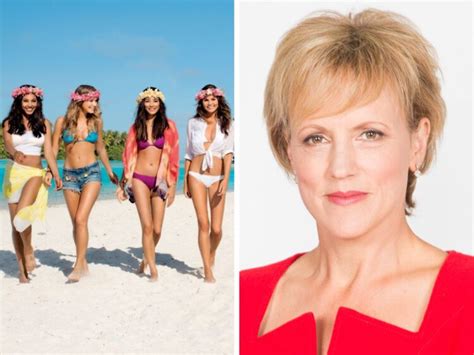 Hot Sexy Hilary Barry Bikini Pics