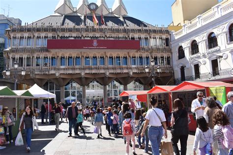 Comienza La Feria Del Libro De Ciudad Real Que Vuelve A La Plaza Mayor