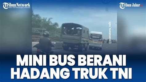 Kronologi Mini Bus Berani Hadang Truk TNI Di Fly Over Amplas Medan