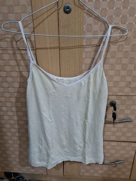 Nude Tank Top Marks N Spencer Fesyen Wanita Pakaian Wanita Atasan Di Carousell
