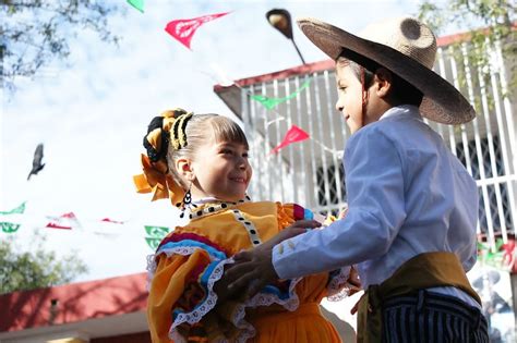 Mexican Culture: 23 Most Important Traditions in Mexico » Savoteur