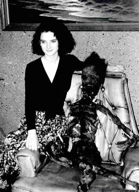 Winona Ryder on the set of Beetlejuice : r/Moviesinthemaking