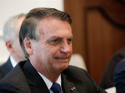 Avi O Bolsonaro Arremete No Aeroporto De Pampulha Em Bh Folha Pe