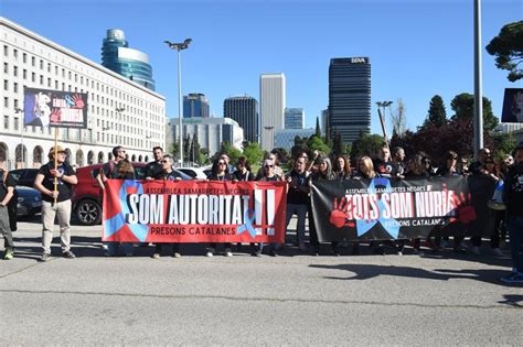 Cientos De Funcionarios De Prisiones Piden En Madrid La Dimisi N De