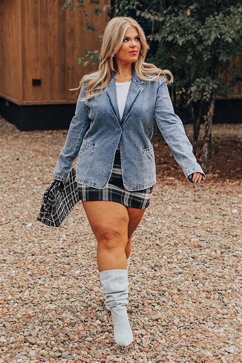 19 Stylish Plaid Skirt Outfits To Rock This Season