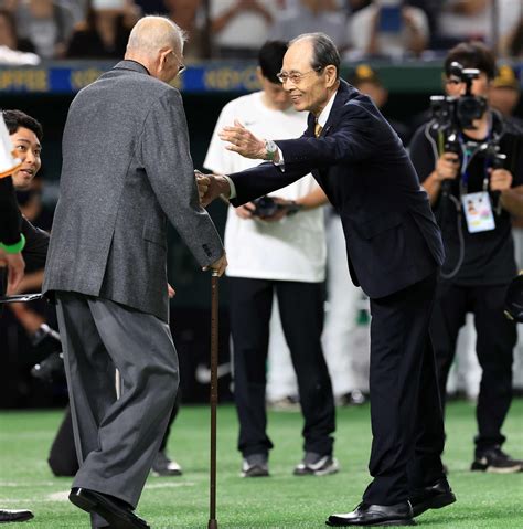 【ソフトバンク】王貞治day！王会長セレモニー登場「日本シリーズでジャイアンツとやりたい」 プロ野球写真ニュース 日刊スポーツ