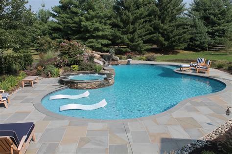 Sgm Diamond Brite™ Aqua Blue Landscape Architect